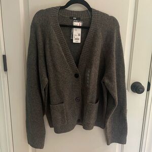 Uniqlo Knit Cardigan Sweater NWT